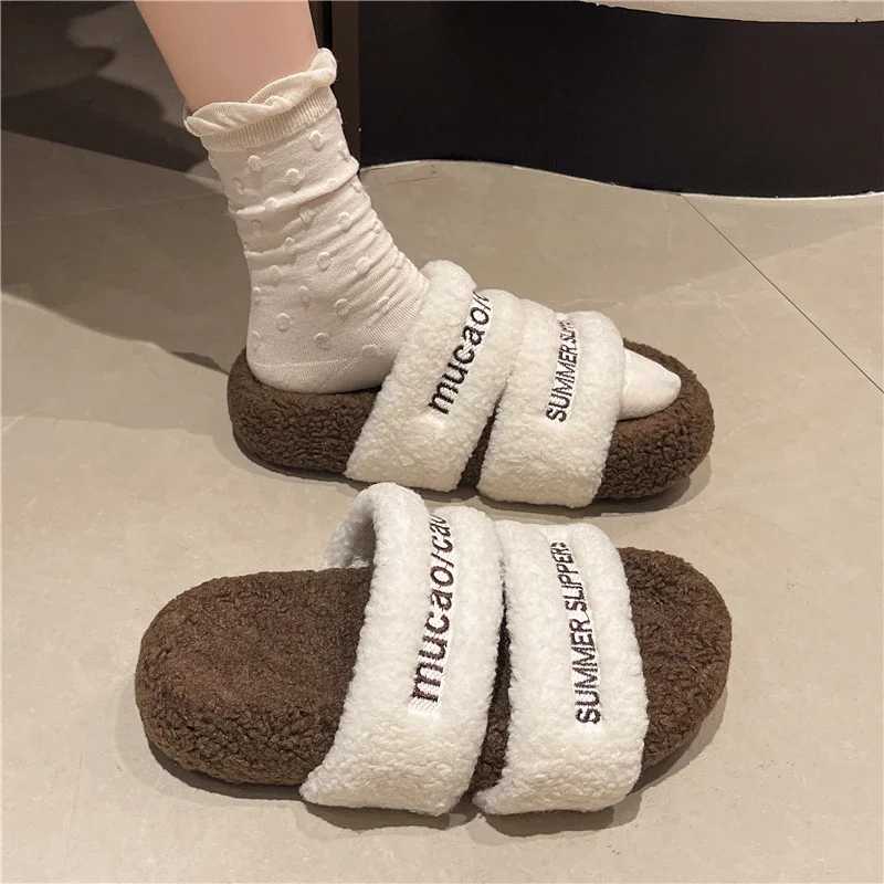 Шлепанцы женские из овечьей шерсти с вышивкой и надписью на толстой подошве