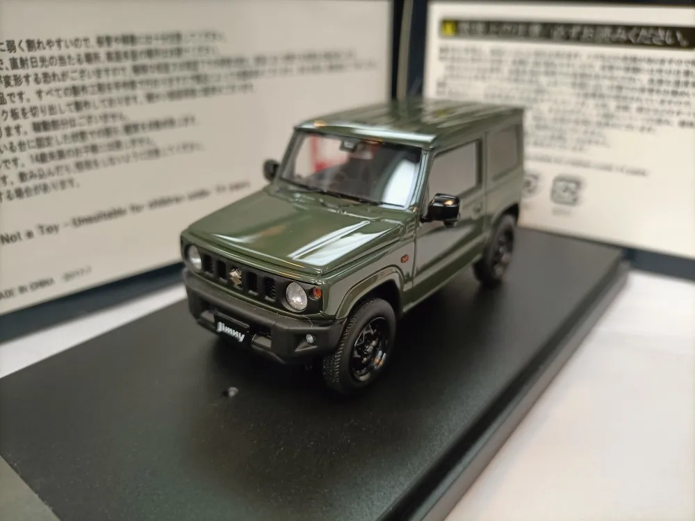

Mark 1 43 Jimny JB64W XL зеленая искусственная фотография