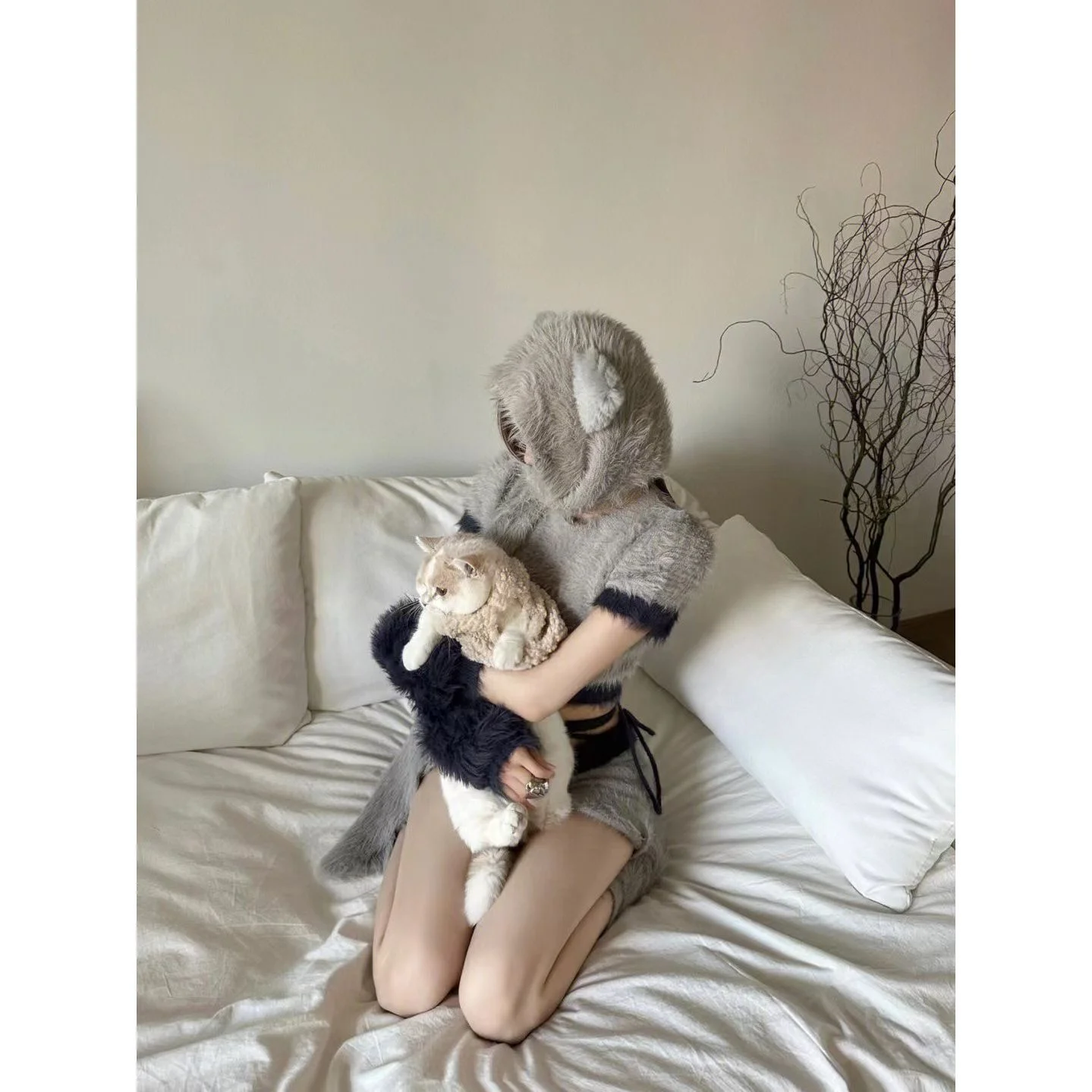 Женский трикотажный комплект из двух предметов серая модная юбка с капюшоном и