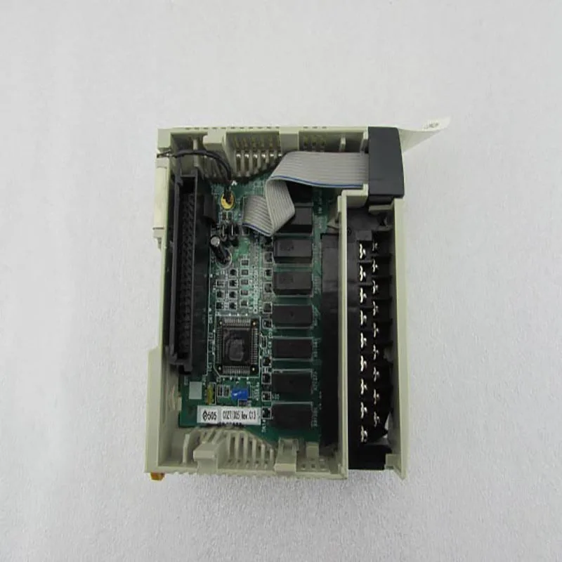 

Оригинальный выходной модуль plc