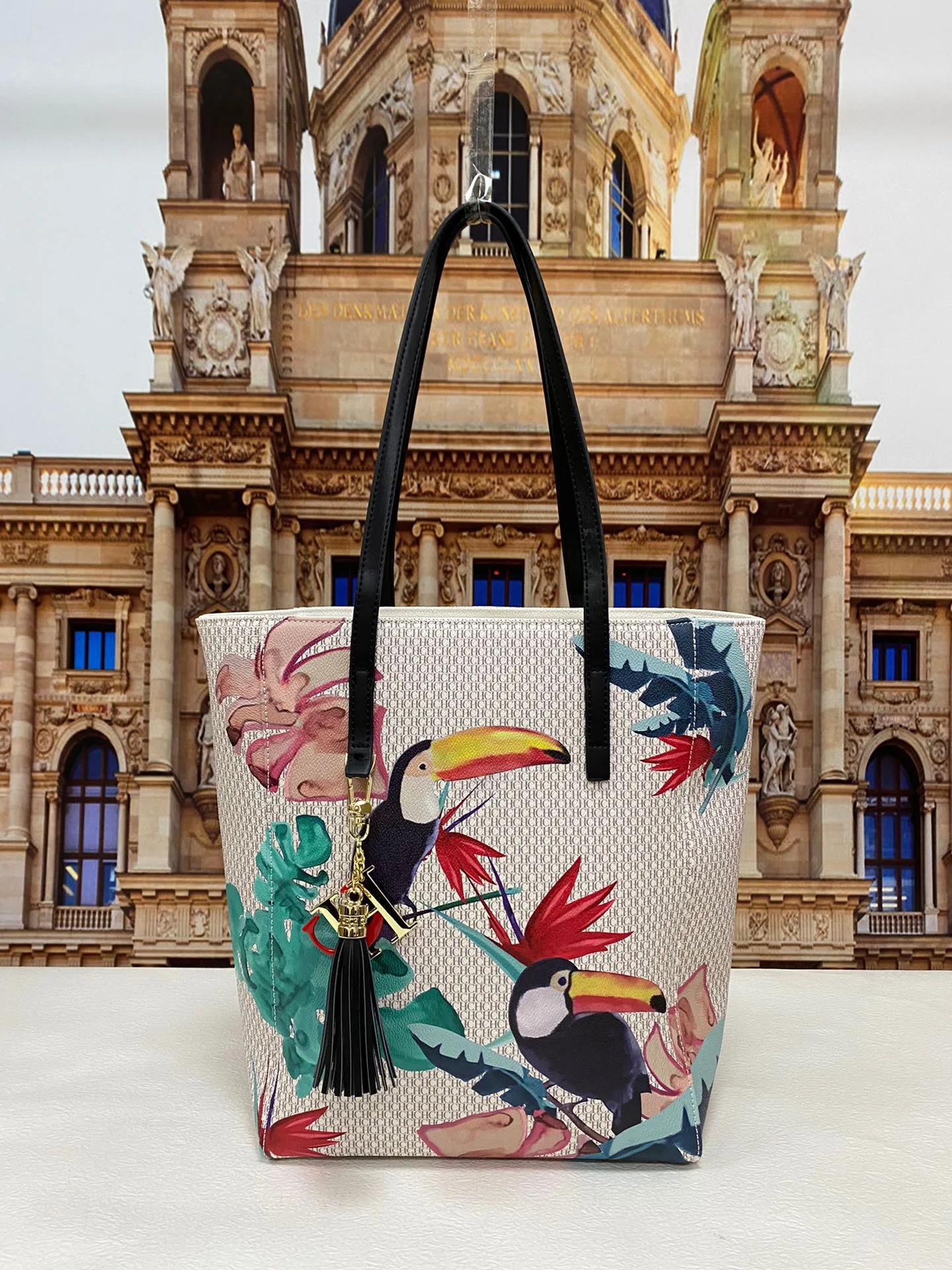 

CILMI HARVILL CHHC New Women's Flower And Bird Pattern Large Capacity Single Shoulder Portable Bag Metal Zipper Travel Leather