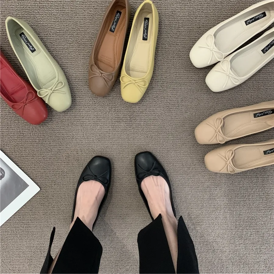 2022 New Gentle Soft Bottom Leather Shoes French Flat Low-Cut Shoes Female Summer Section Black Grandma Gommino