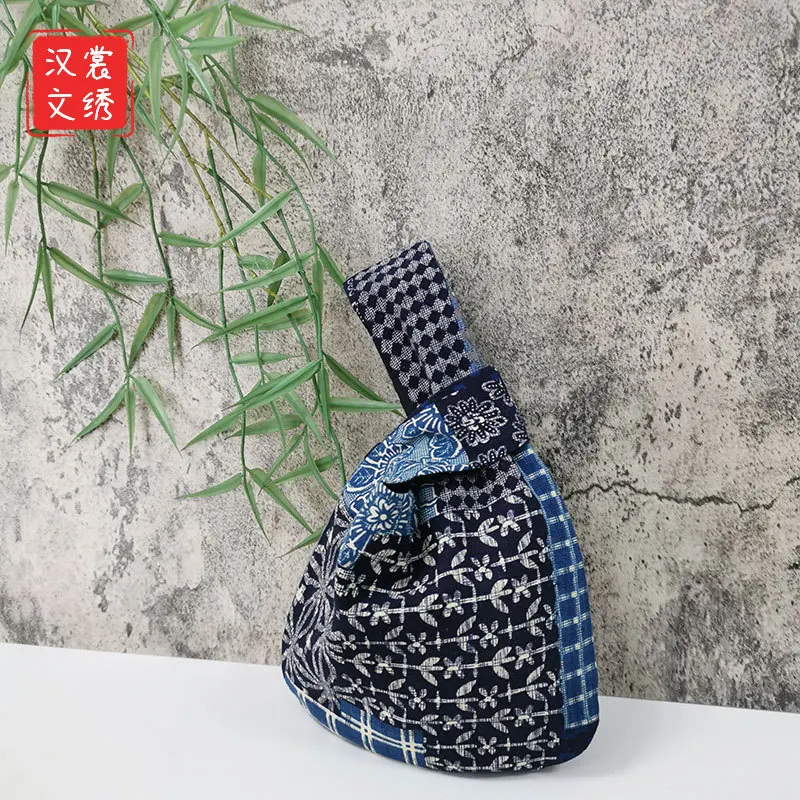 2023 Spring Chinese Style and wind patchwork wrist bag original portable coin purse mobile phone bag Thanksgiving gift W415