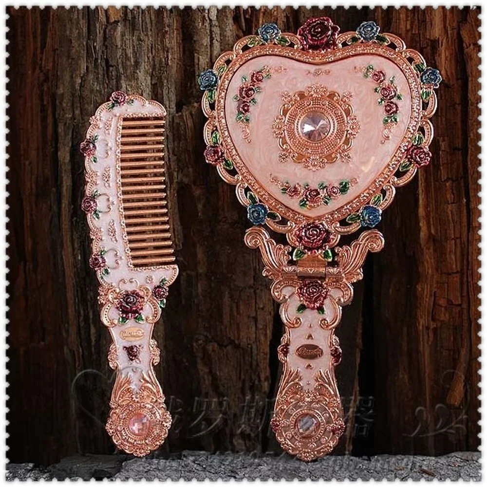 European Vintage Heart Shape Hand Makeup Mirror Frame Pocket Mirror For Girl Women's Gift
