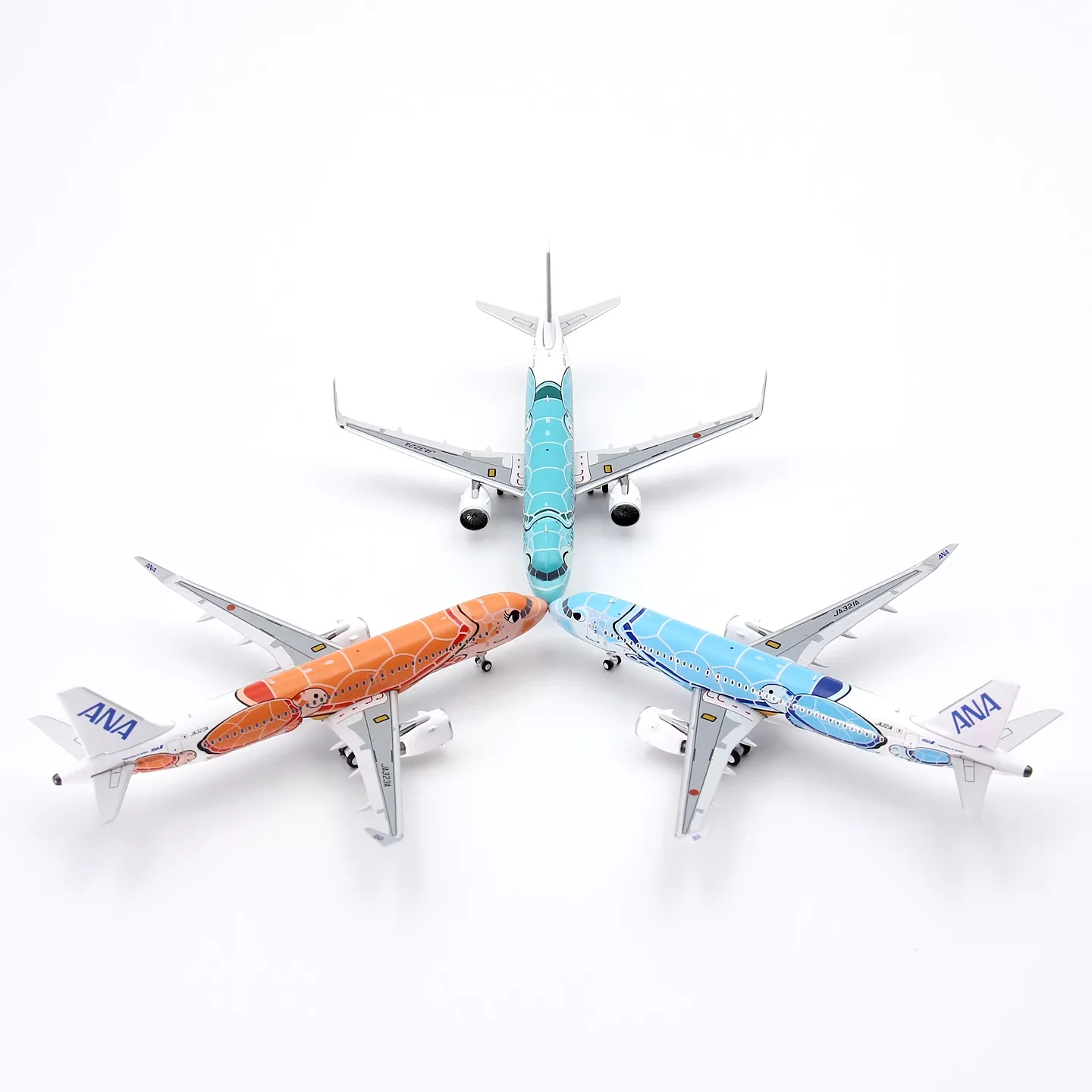 Фото Масштабная модель самолета GeminiStar Aviation A320neo серии Turtle (JA321/2/3A) из сплава, масштаб 1:400 №4