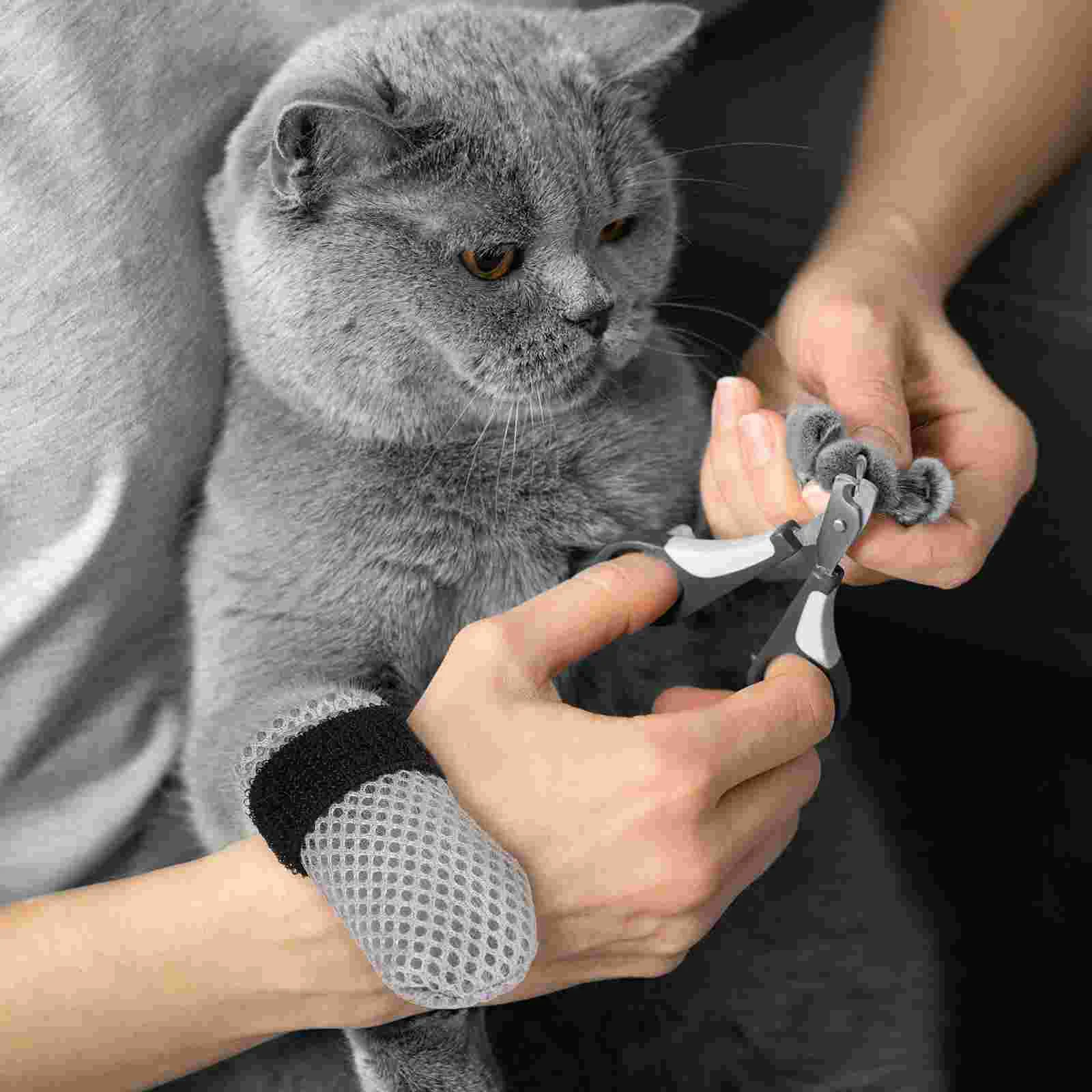 

4 Pcs Cat Feet Covers Kitten Paw Covers Boots Shoe Socks Anti Scratch Foot Sleeves for Cleaning Shaving Checking Treatment
