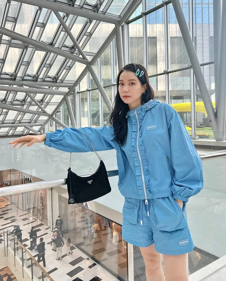 

Windproof lightweight golf Jacket women's suit Korean version lady fashion sports outdoor golf suit