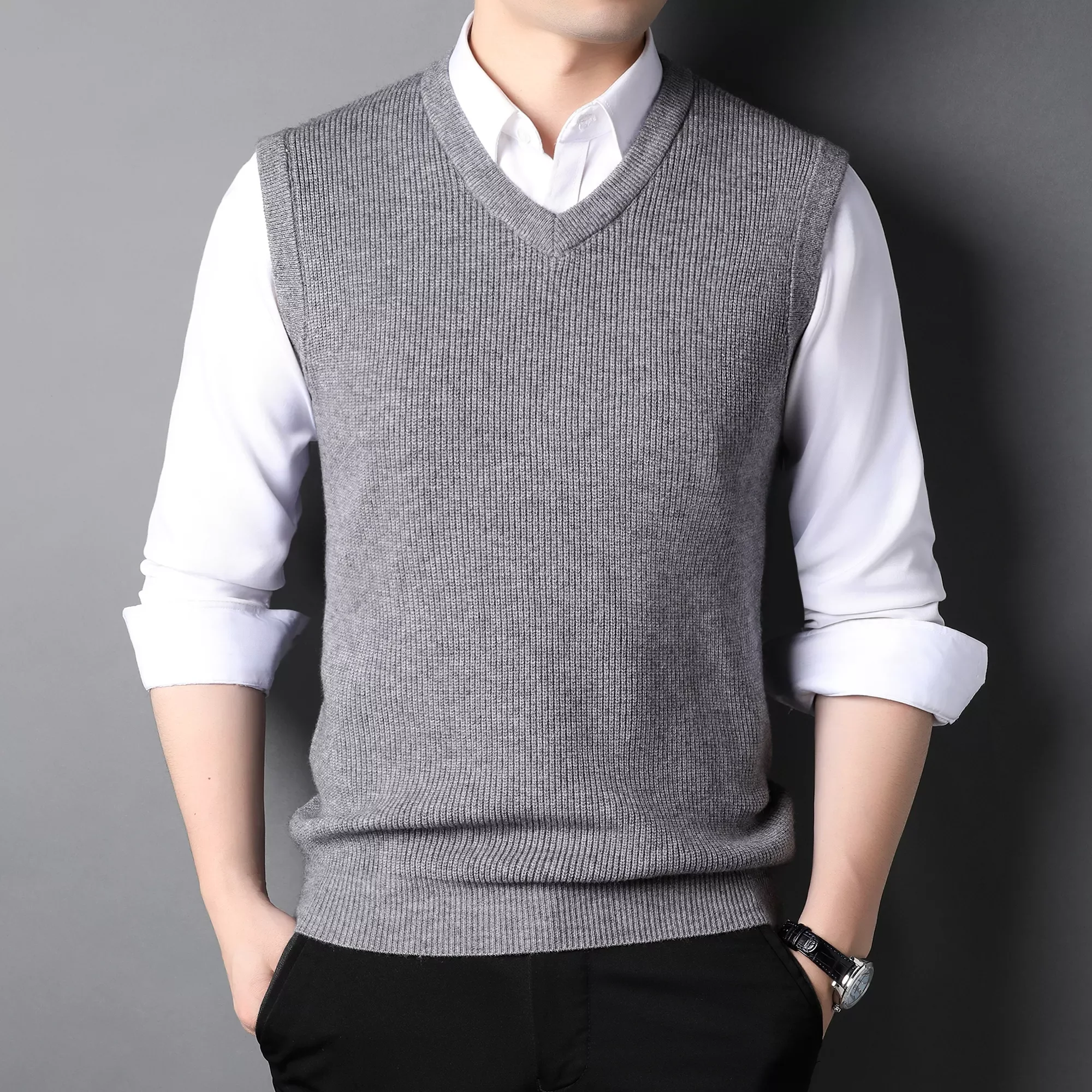 

Жилетка мужская Трикотажная без рукавов, с V-образным вырезом