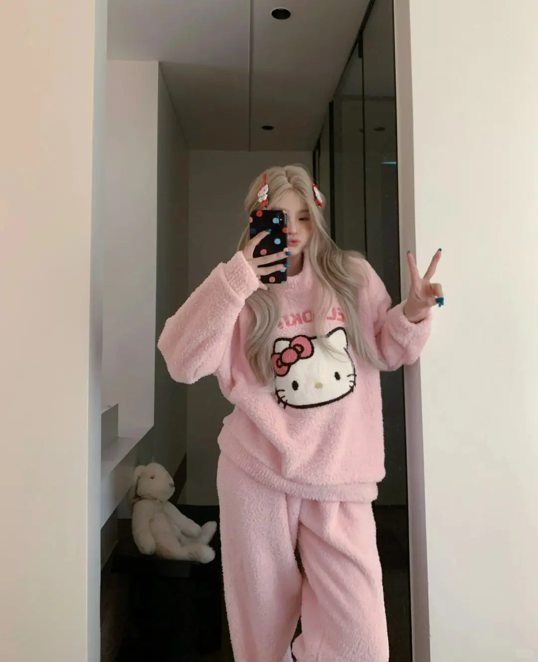 2024 New Autumn And Winter Sanrio HELLO KITTY Coral Velvet Plus Striped Suit Pajamas For Women Flannel Home Clothes