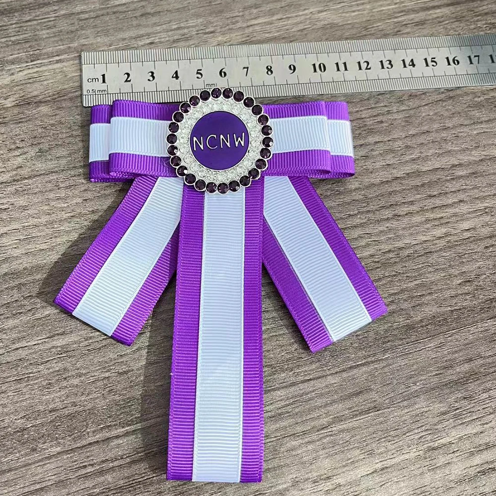 Брошь Женское общество с фиолетовой и белой лентой бантом NCNW