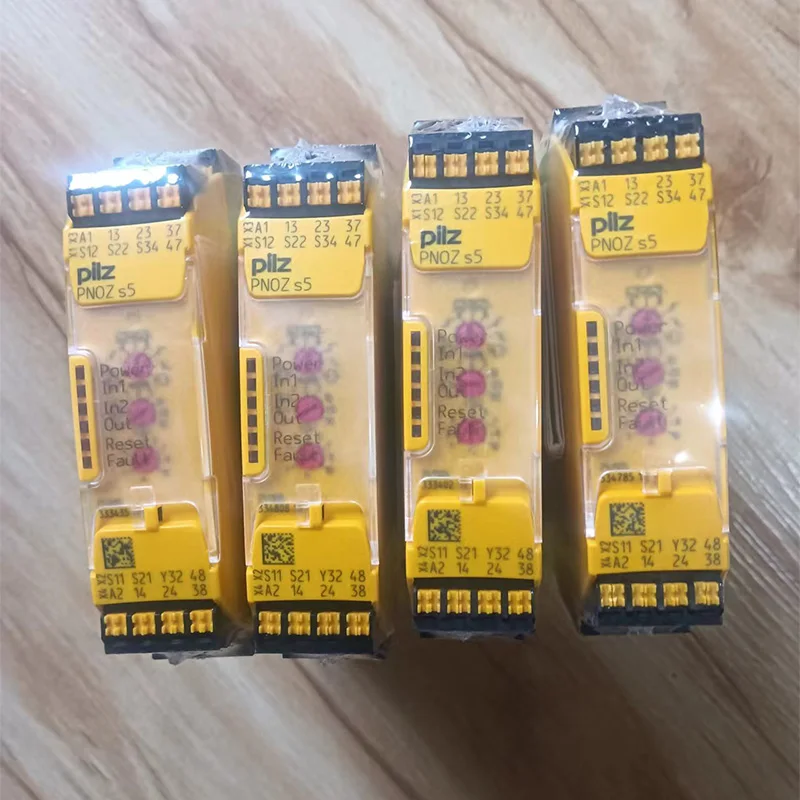 Новый оригинальный Pilz 773520 Модуль реле безопасности PNOZ mo2p 2n/o в наличии