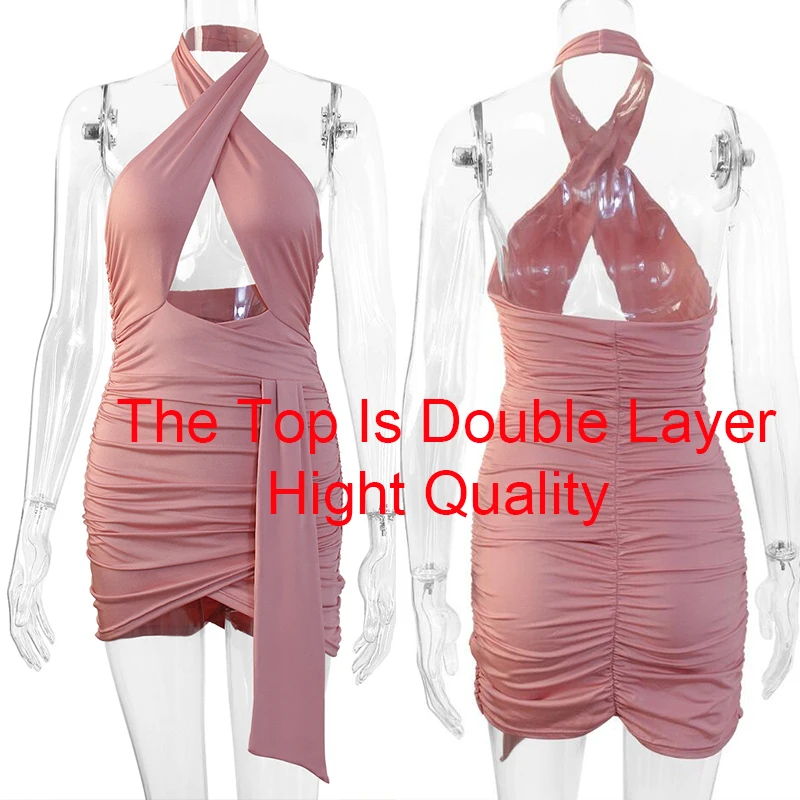 Женское облегающее мини-платье с лямкой на шее