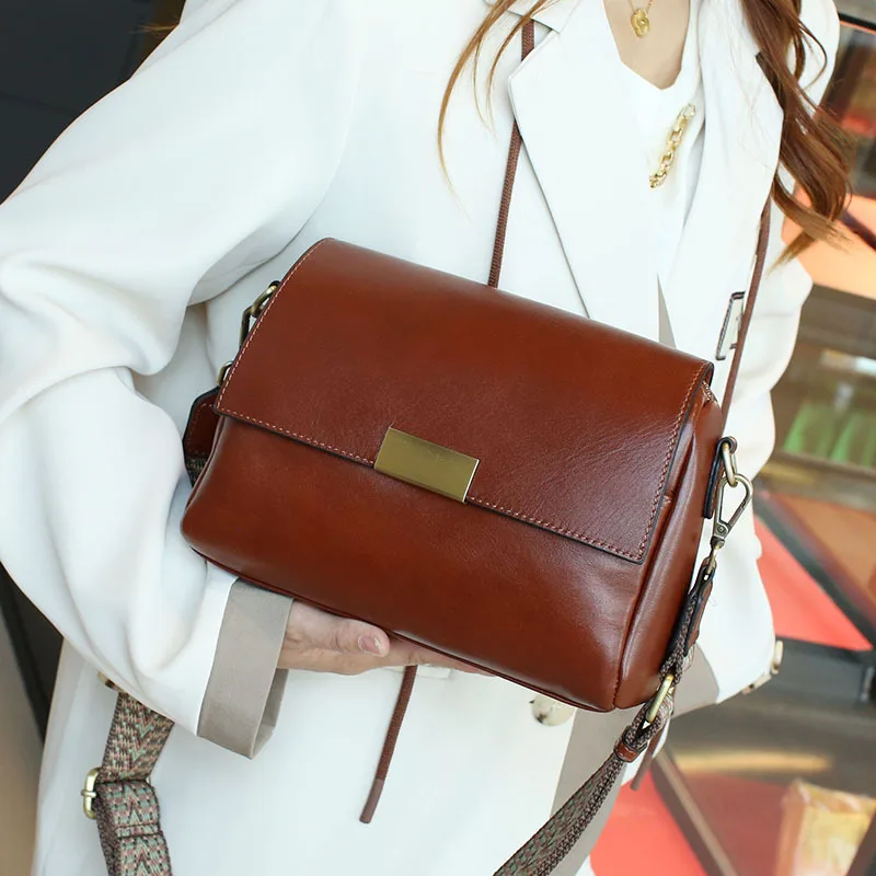 

Leather handbag 2023 new fashion first layer vegetable tanned leather shoulder bag Joker portable slung small bag