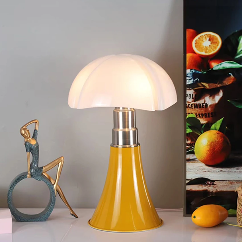 

Vintage Flower Table Lamp Italian Style Nordic Minimalist Glass Petal Bedroom Bedside Light Living Room Study Indoor Lighting