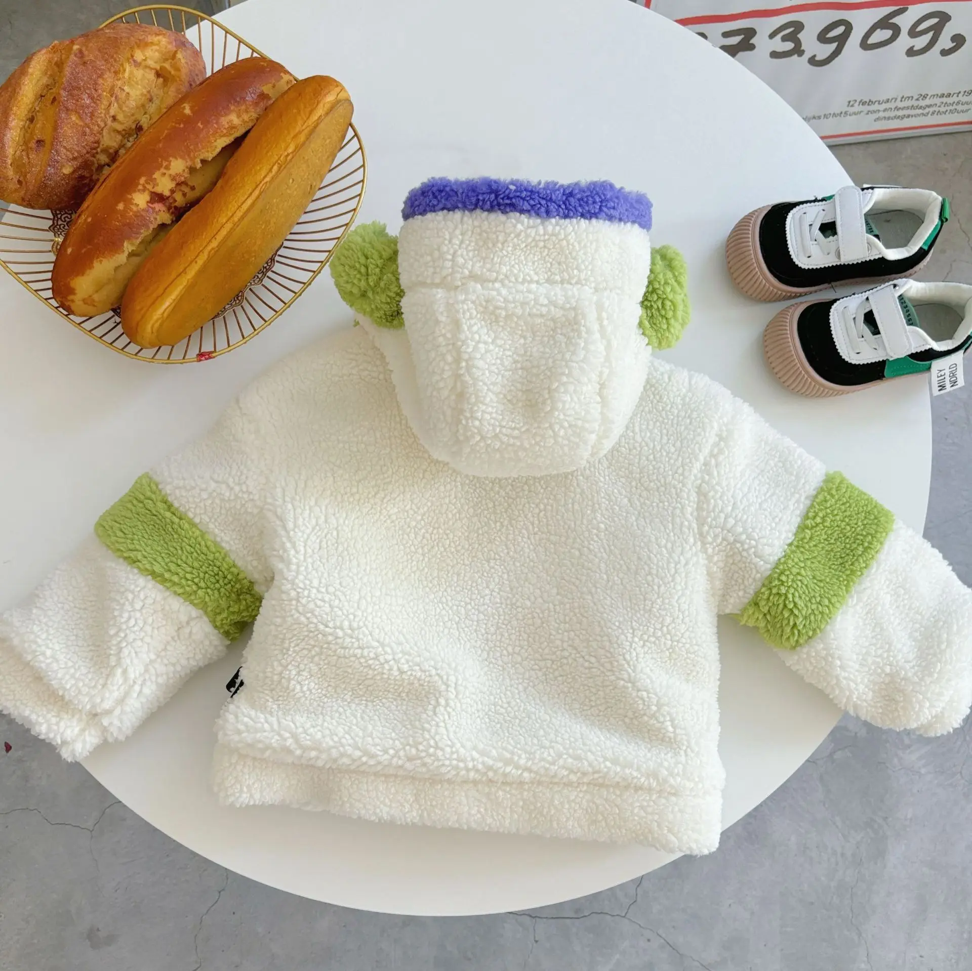 Зимняя Детская плюшевая утепленная хлопковая куртка с капюшоном и Контрастной