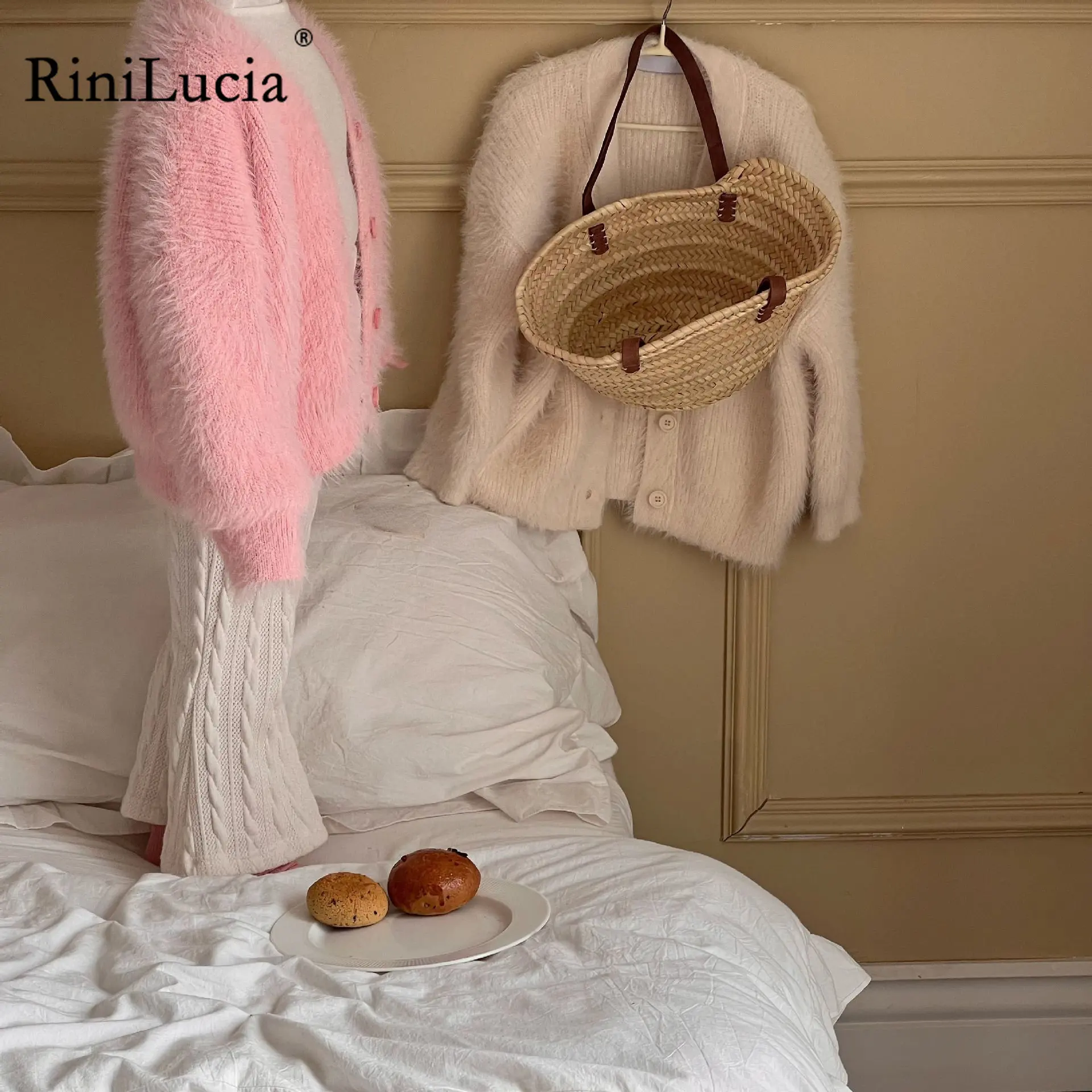 

RiniLucia Korean Children's Pants 2022 Girls Autumn New Solid Knitting Cute Flared Pants Children's Soft Elastic Flared Pants