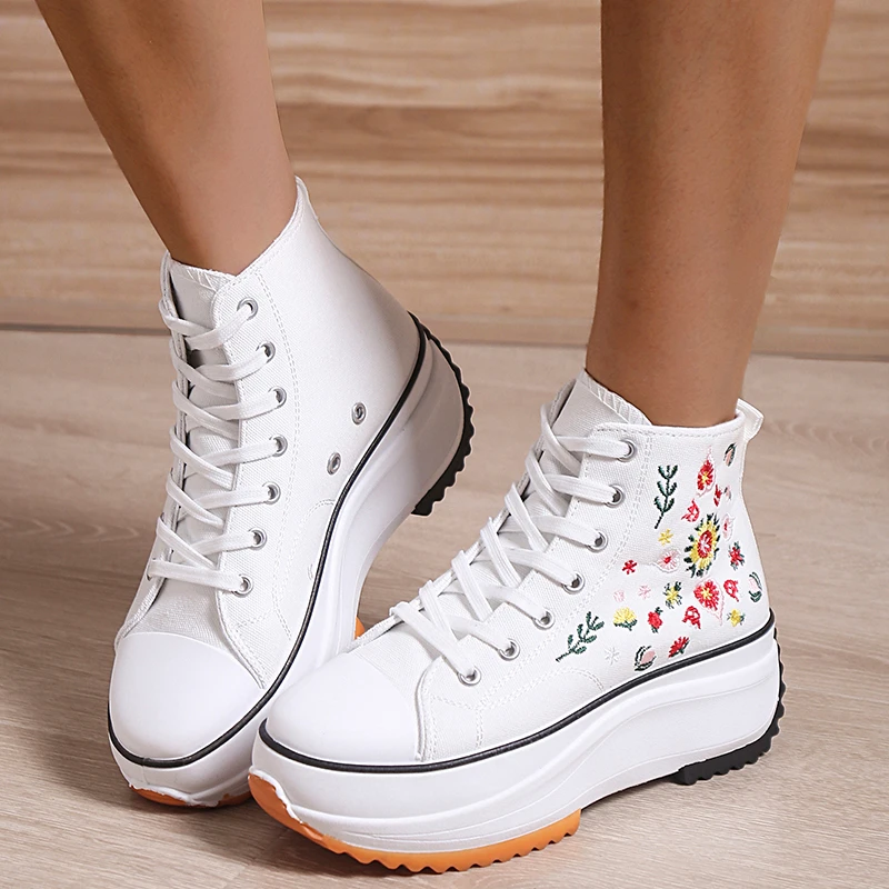 New High Top Sneakers Women 2022 Fashion Embroidered Platform Canvas Shoes Ladies Casual Short Boots Zapatos De Mujer