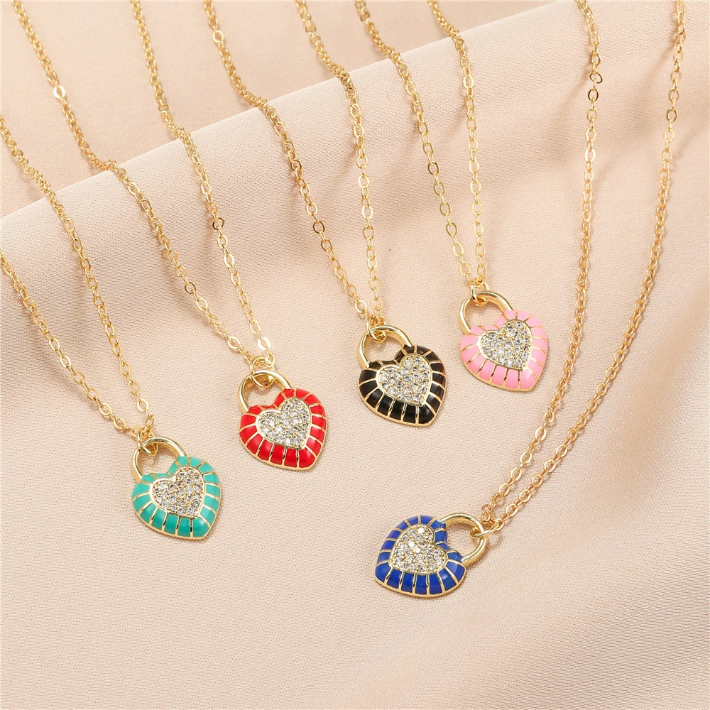 

2022 New Love Lock Necklace Simple Fashion Copper Inlaid Zircon Love Pendant Necklace Necklace Wholesale