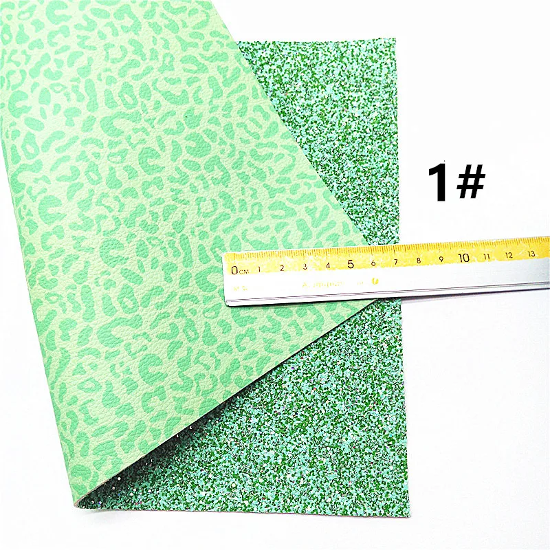 Двухсторонняя кожаная зеленая блестящая кожа подходящая к леопардовой рыбьей