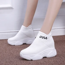 Zapatillas de deporte gruesas de punto transpirables para mujer, zapatos de calcetín de cuña lisa, zapatos de suela gruesa de alta calidad, novedad de otoño, 2020