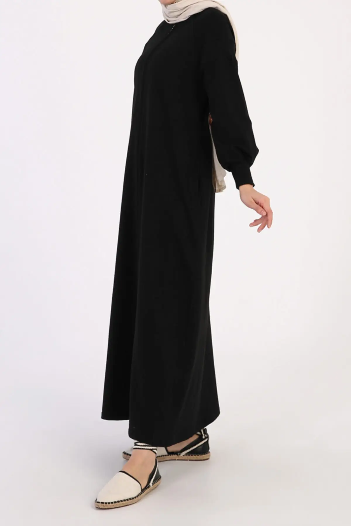 

Hidden Zipper Ferace- Es140 Large Size Woven Polyurethane Black