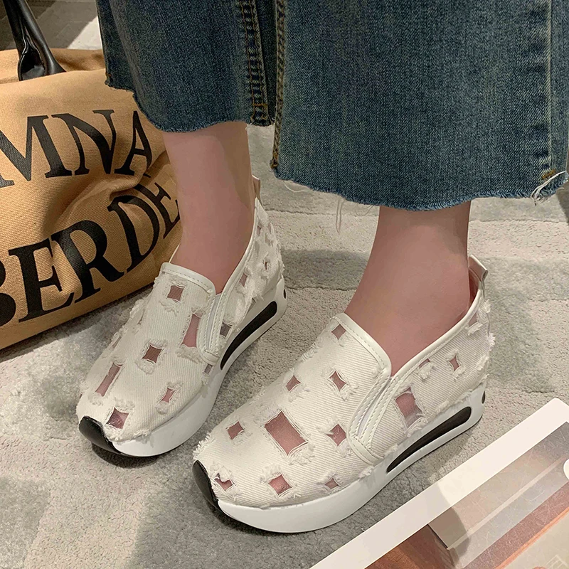 

Platform Wedges women's Sneakers Floral Embroidery Mesh Sneakers For Women Slip On Casual Comfy Heeled Shoes Woman white size 42