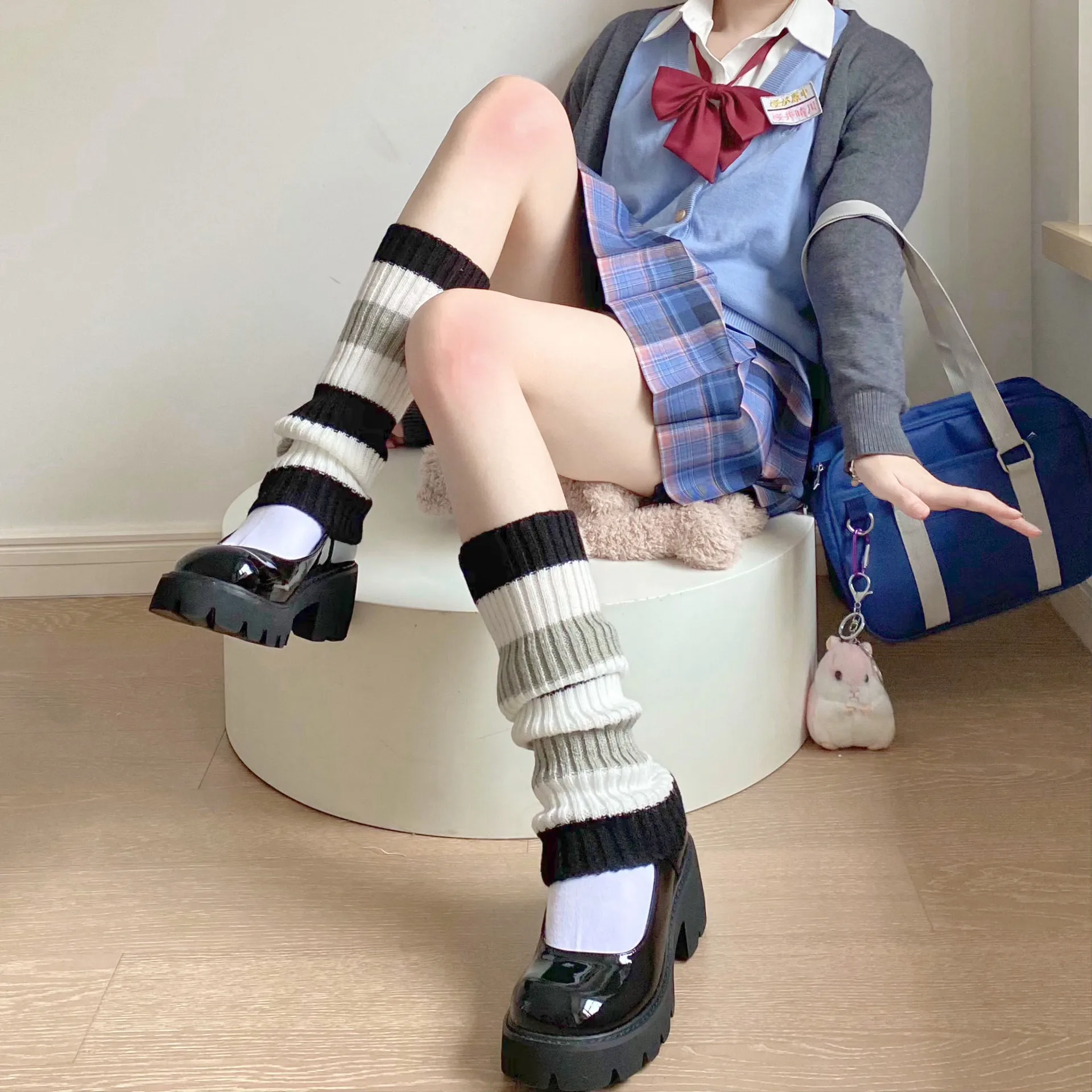 

Rainbow Color Lolita High Socks JK Women's Long Tube Knitted Foot Cover Warm Anti-dirty Sleeve Plush Autumn and Winter Calf High