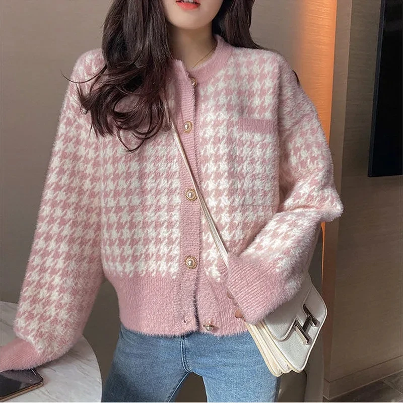 

Корейский модный короткий свитер, кардиган, куртка, женская элегантная вязаная одежда из искусственной норки на флисе, топы, винтажные клет...
