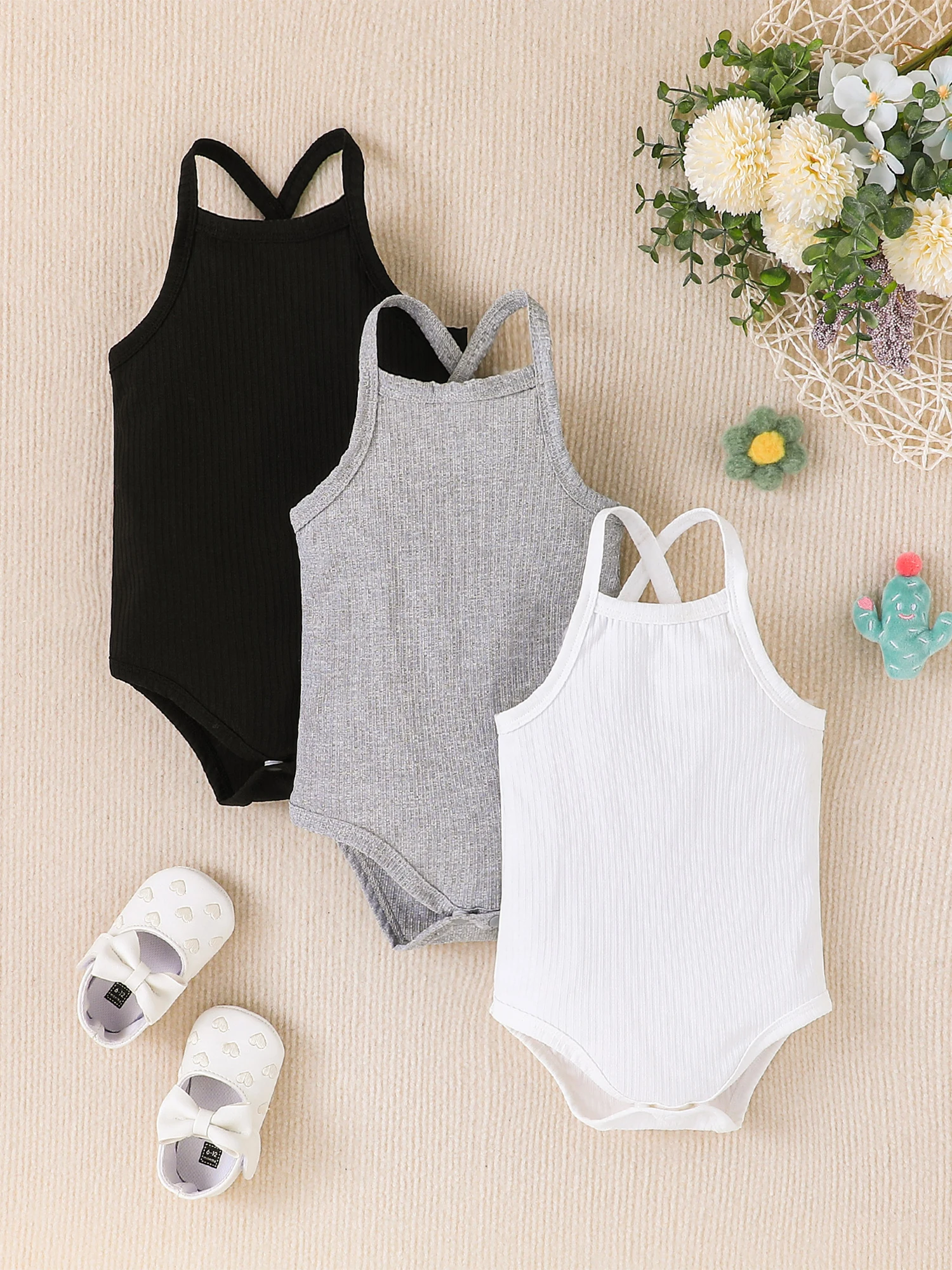 

3pcs Baby Girls Romper Sleeveless Back Cross Basic Jumpsuit Infant Bodysuit Summer Clothes Casual Daily (Black White Gray 6-9