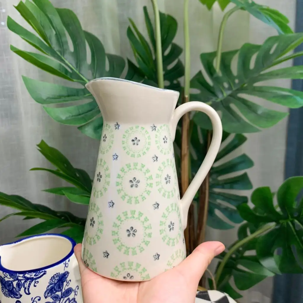 

Hand Painted Underglaze Small Vase Retro Style Flower Ware Ceramic Container Europe, America, Japan and South Korea Home