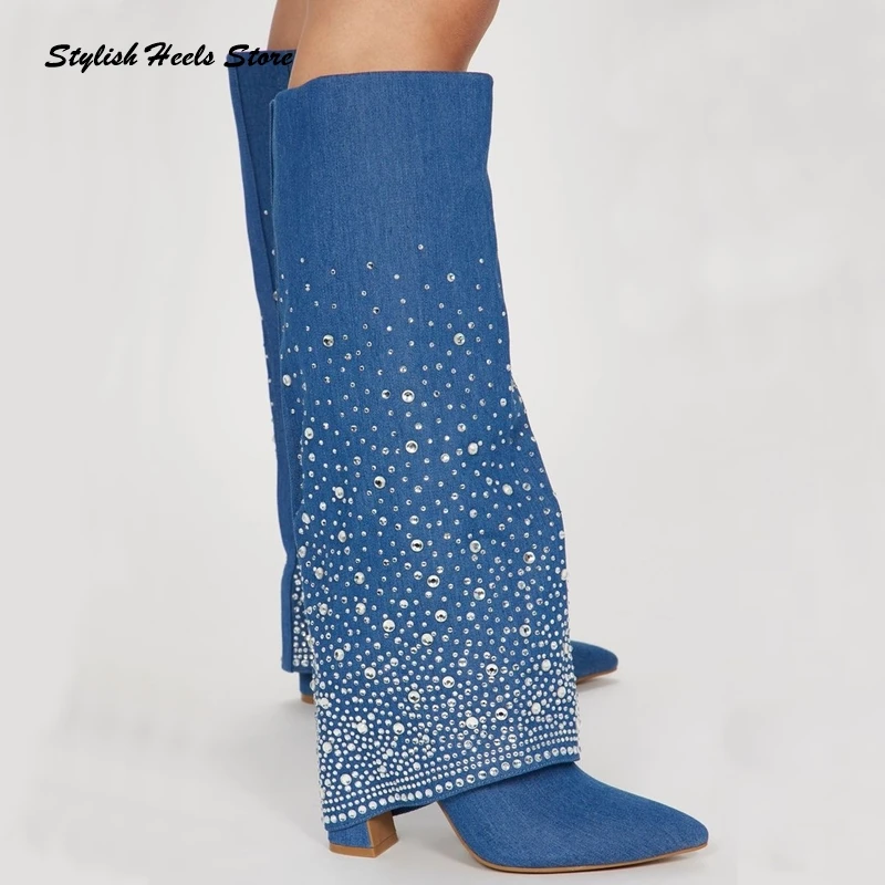 Женские сапоги до колена на массивном каблуке с острым носком