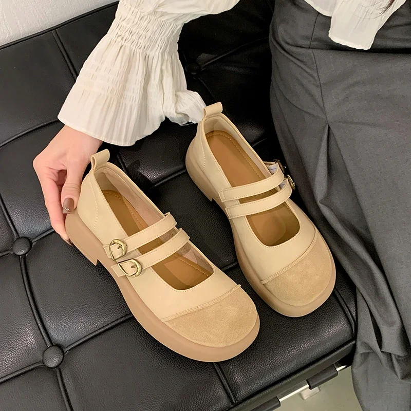 Корейская версия ретро туфли на толстой подошве с цветными блокировками