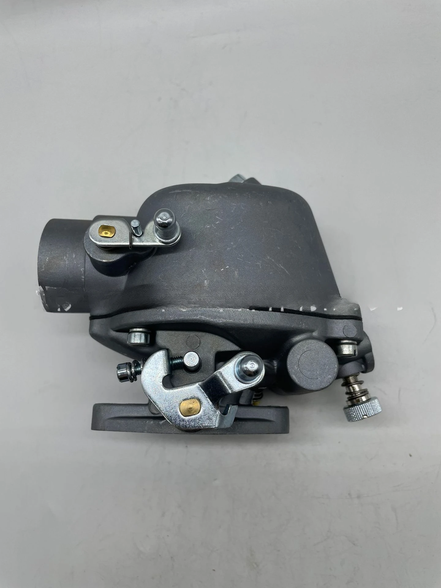 Подходит для тракторов КАРБЮРАТОР 8N9510C--HD из алюминия