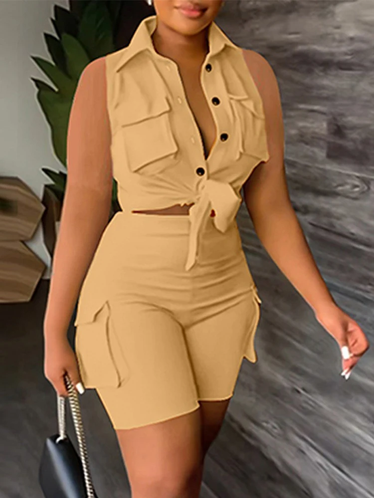

Buttoned Pocket Design Sleeveless Top & Shorts Set