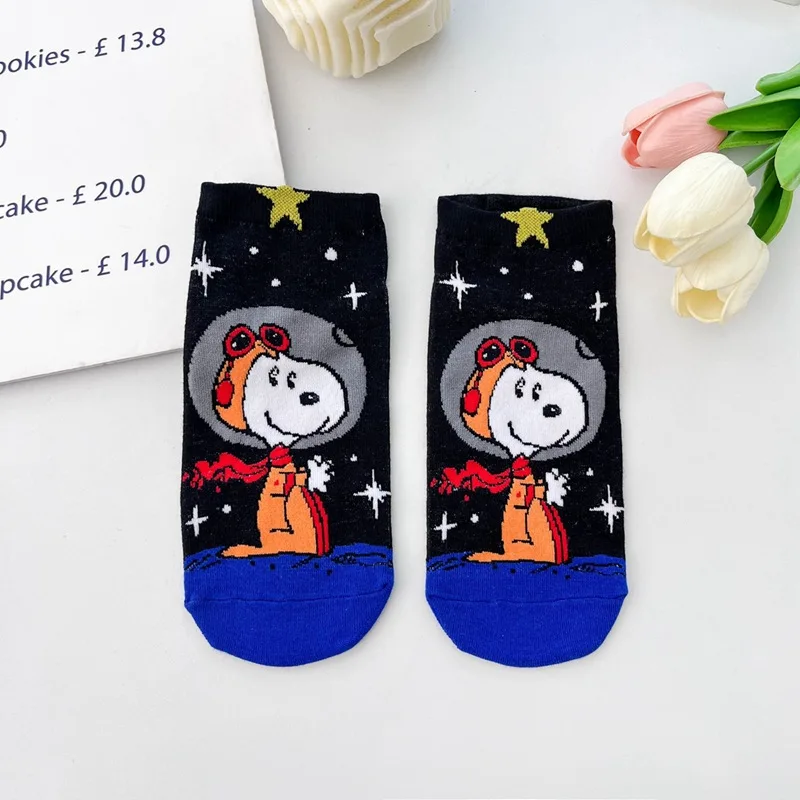 Фото Мультяшные аниме-носки из серии Snoopys: милые, кавайные, с креативным принтом, дышащие и влагоотводящие, для мальчиков и девочек №5