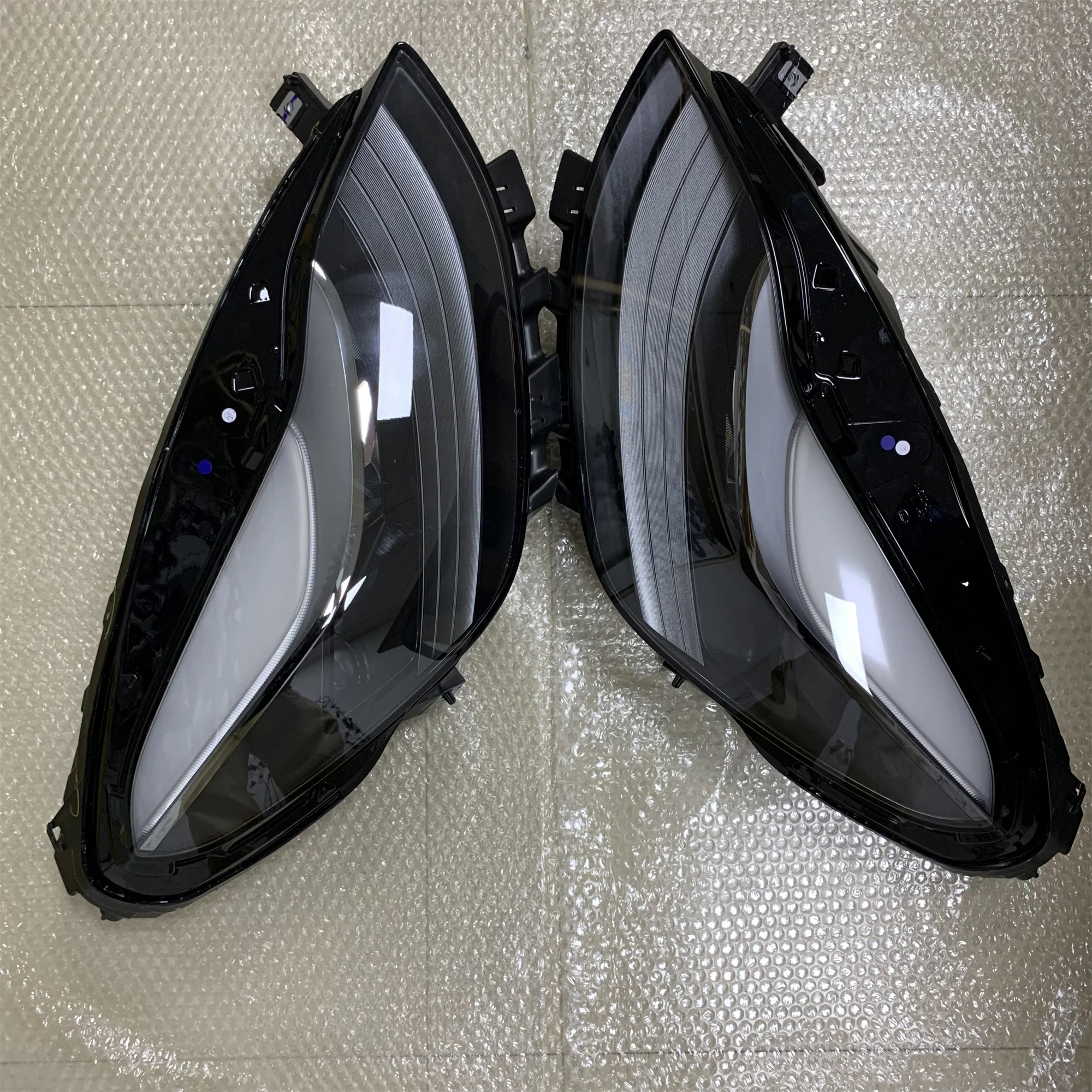 

Front Left & Right LED Headlight Assembly For Tesla Model 3 2021-2022