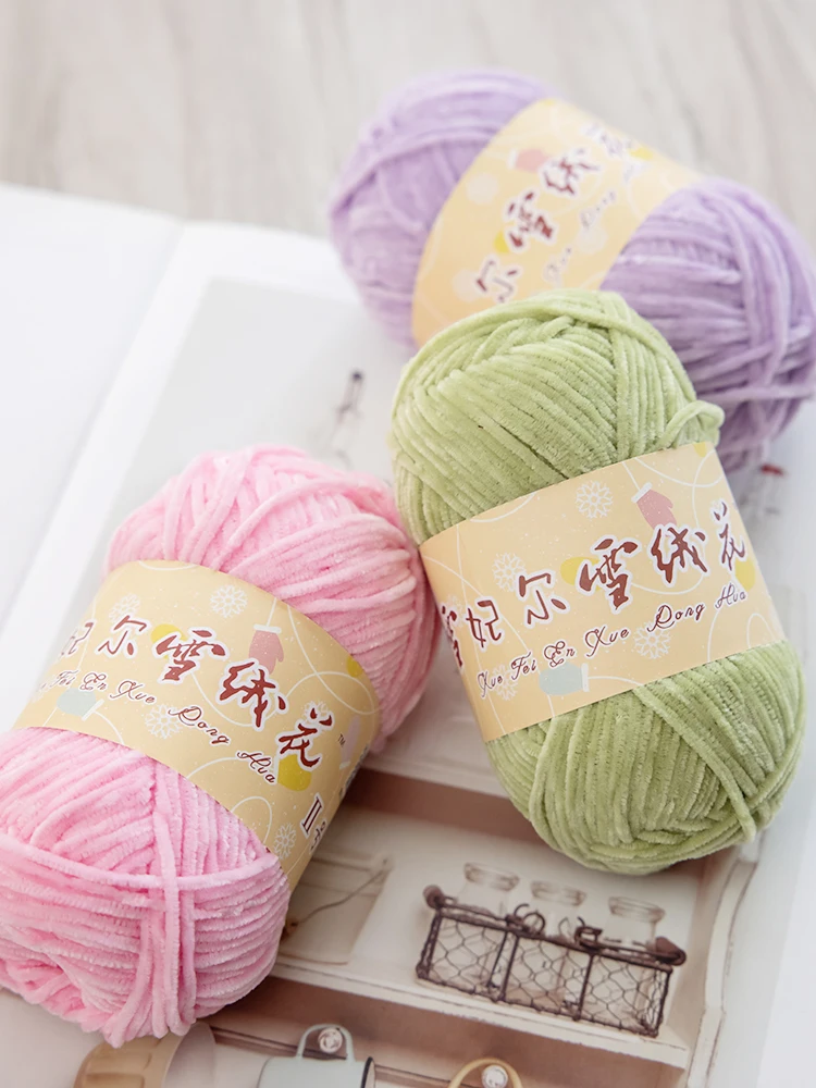 Бархат и шениль золотого цвета средней толщины 2 мм 40 г/148 м | Дом сад