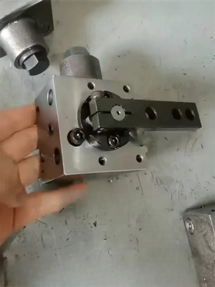 Гидравлический насос смесительного грузовика A4VTG90 регулирующий клапан/71 63