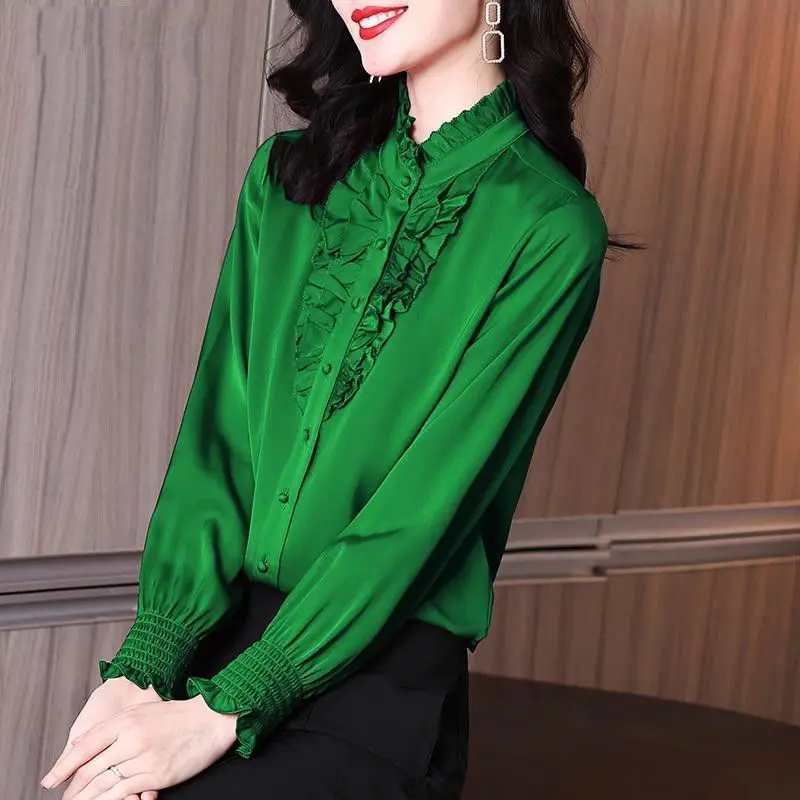 

Blouse female spring 2022 new female French small vintage green lotus leaf silk silk long sleeve o neck solid casual blouse top