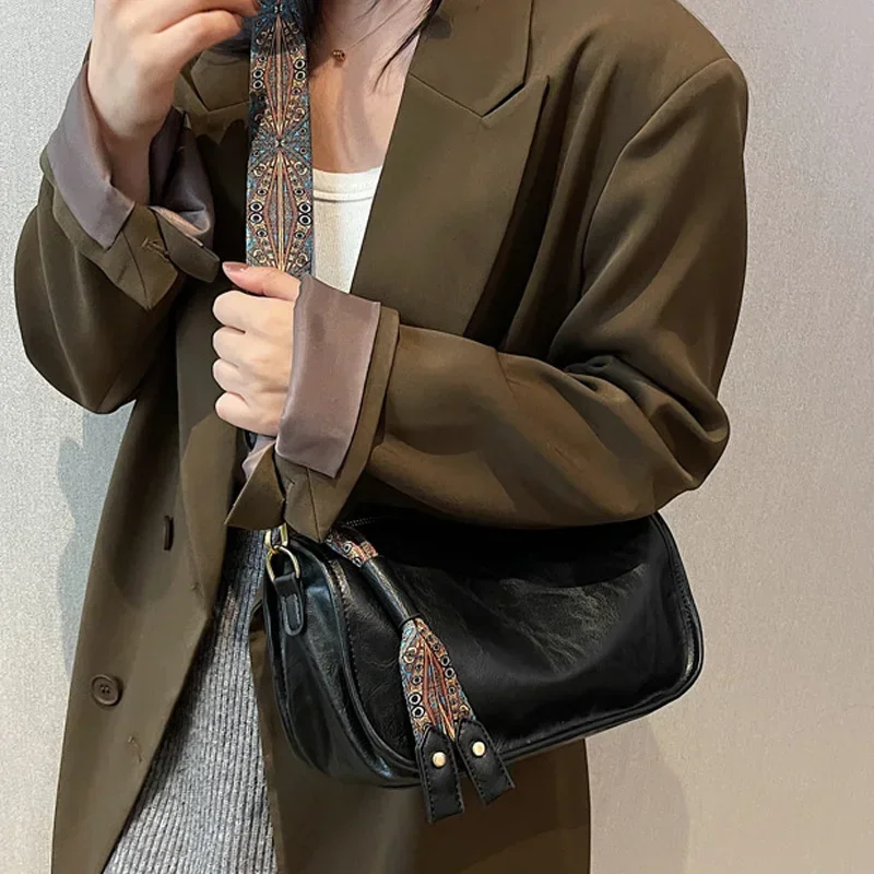 

2023 New Vintage Pillow Bag – High-Quality High-Capacity Women's Handbag, Shoulder Bag, and Messenger Bag with Timeless Style