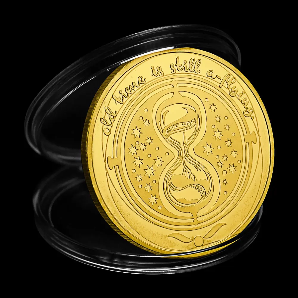 Коллекционная позолоченная сувенирная монета с мерцающими зубьями старого