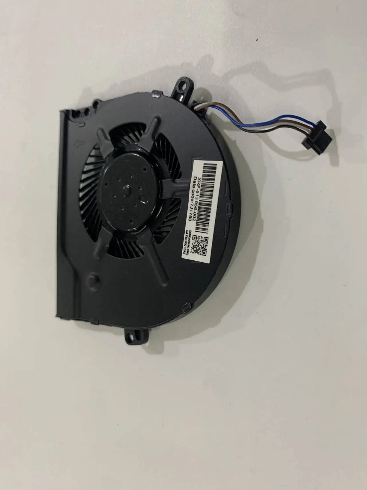 Фото Вентилятор охлаждения процессора ноутбука для HP Pavilion 15-CC 15-CC700 15-CC708TX 15-CC715TX 927918-001 15-CC 15-CK 14-BP 14-BK 15T-CC 14-BP №4