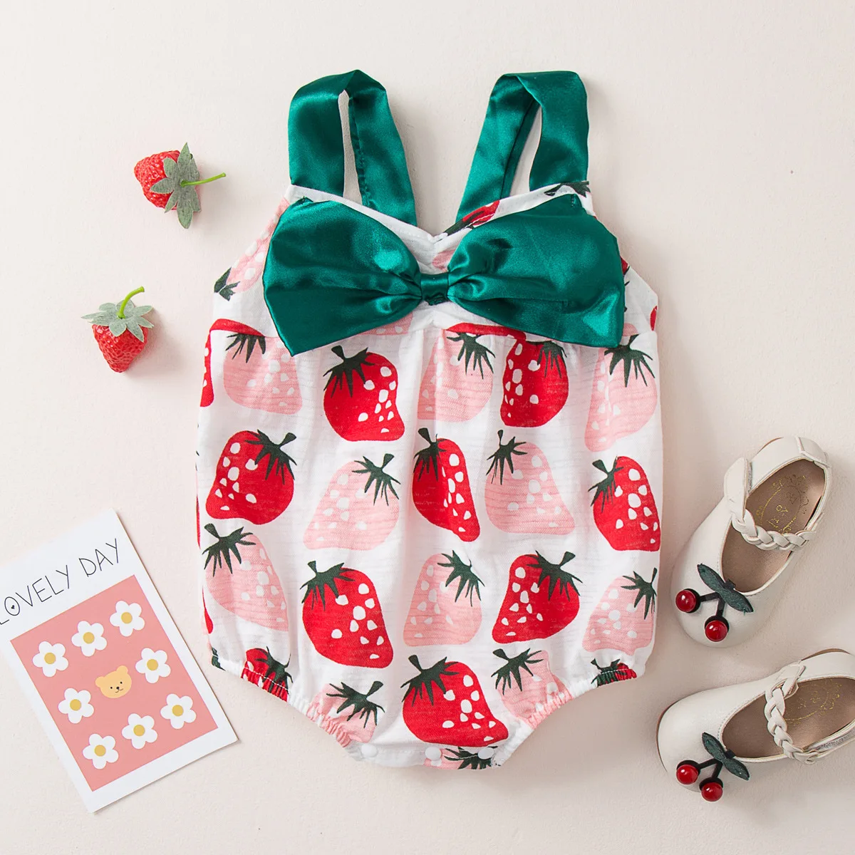 

Summer 0-18M Newborn Baby Girl Romper Clothes Bowknot Strawberry Suspender Cotton Jumpsuits Mother Kids Roupas Para Bebe Stuff