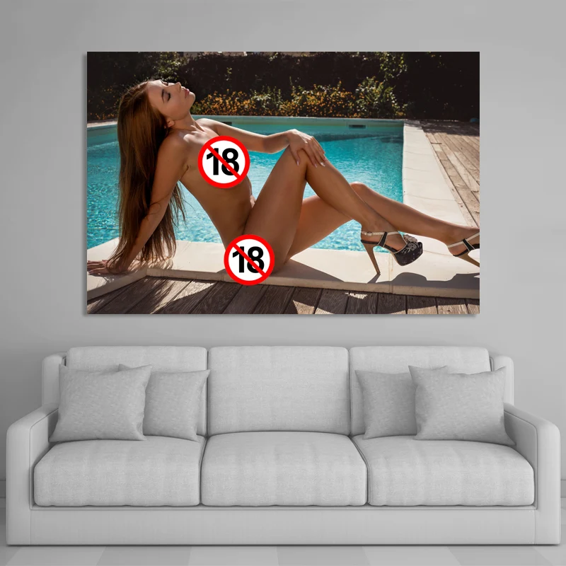 Красивая модель для взрослых привлекательная девушка на высоких каблуках