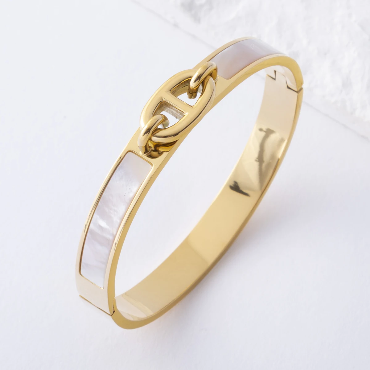 

LUIZADA 2023 May Fashionable Stainless Steel Women's Openable Bracelet Exquisitely Inlaid Pearl Bracelet Jewelry Accessories