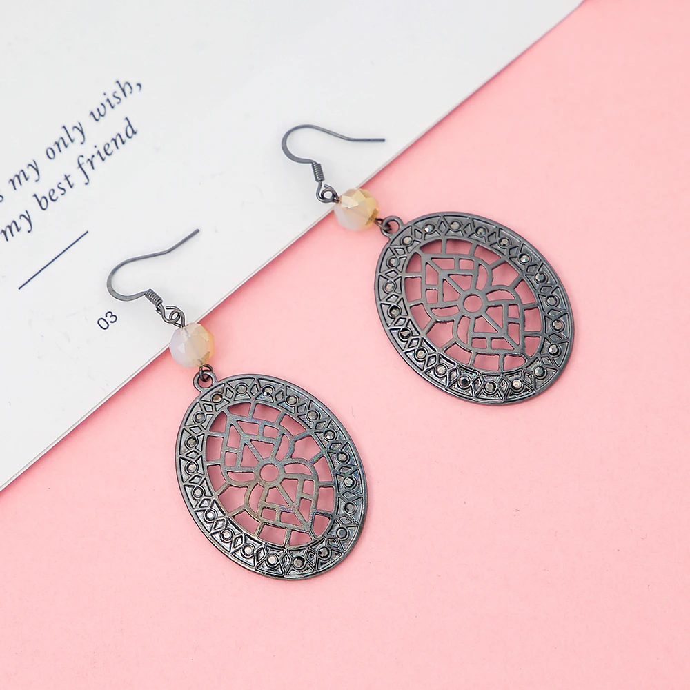 

Korean Style Hollow Oval Vintage Earrings For Women Luxury Rhinestone Glass Metal Retro Party Gift Girls Jewelry Accessories