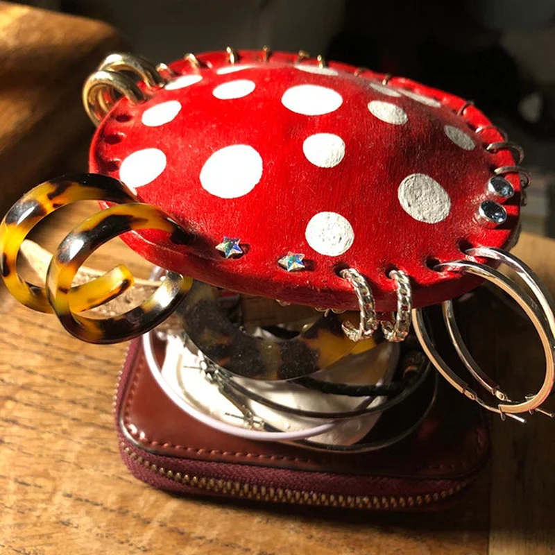 

Home Storage Mushroom Earring Holder Key Chain Storage Desktop Ornament Resin Decorative Hook Mushroom Earring Storage Girl