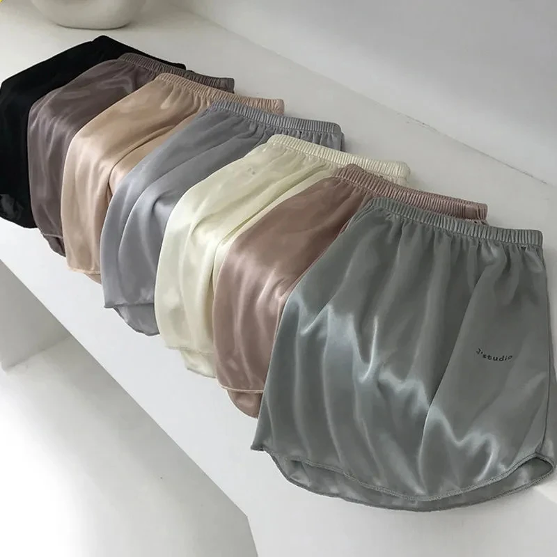 

Comfortable Loose Short Pants Women Soft Ice Silk Streetwear Student Girl's shorts Female Sexy Beach Jogger Shorts Summer