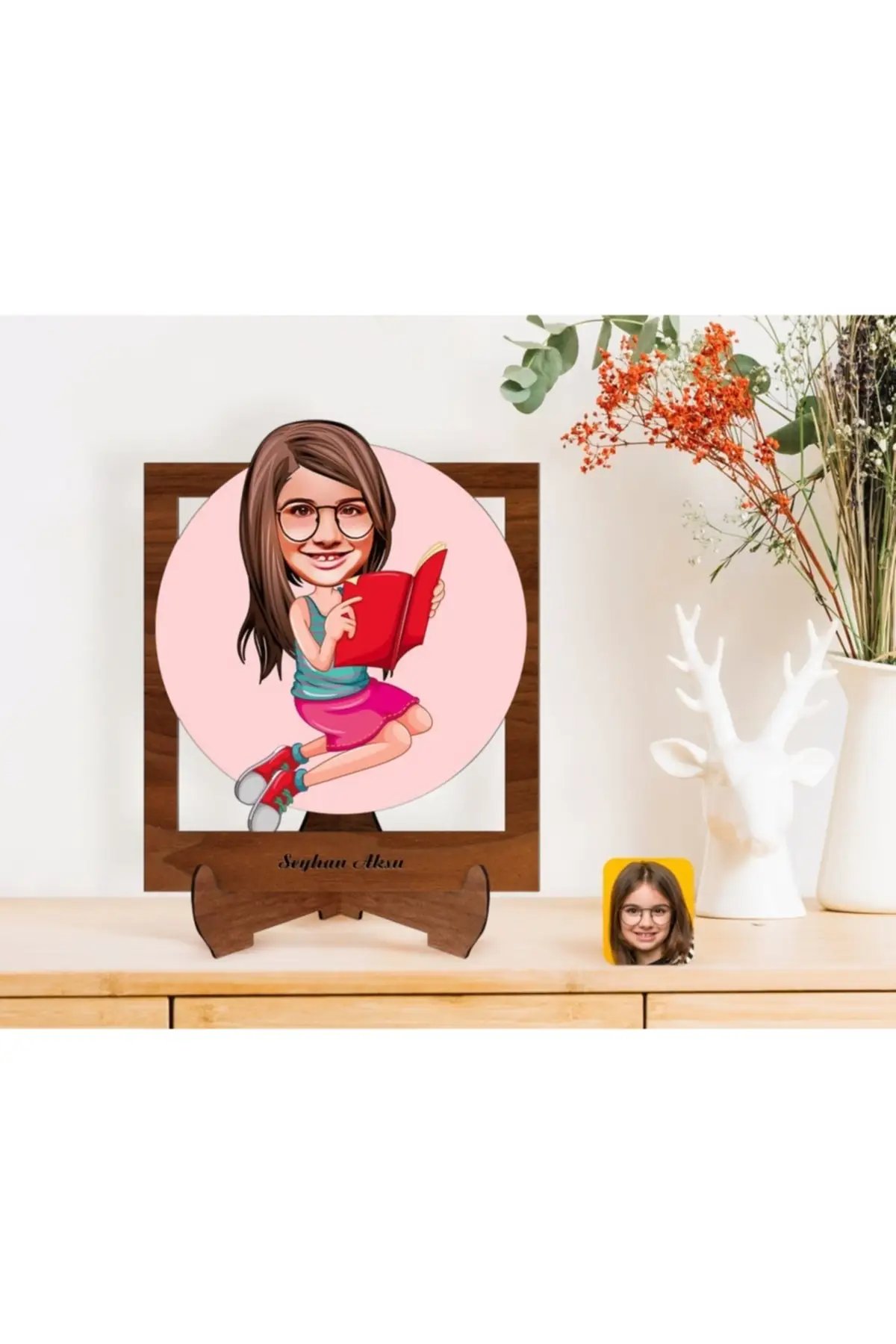 

Personalized Female Classroom Teacher 3d Trinket with Cartoon Wooden Stand-2