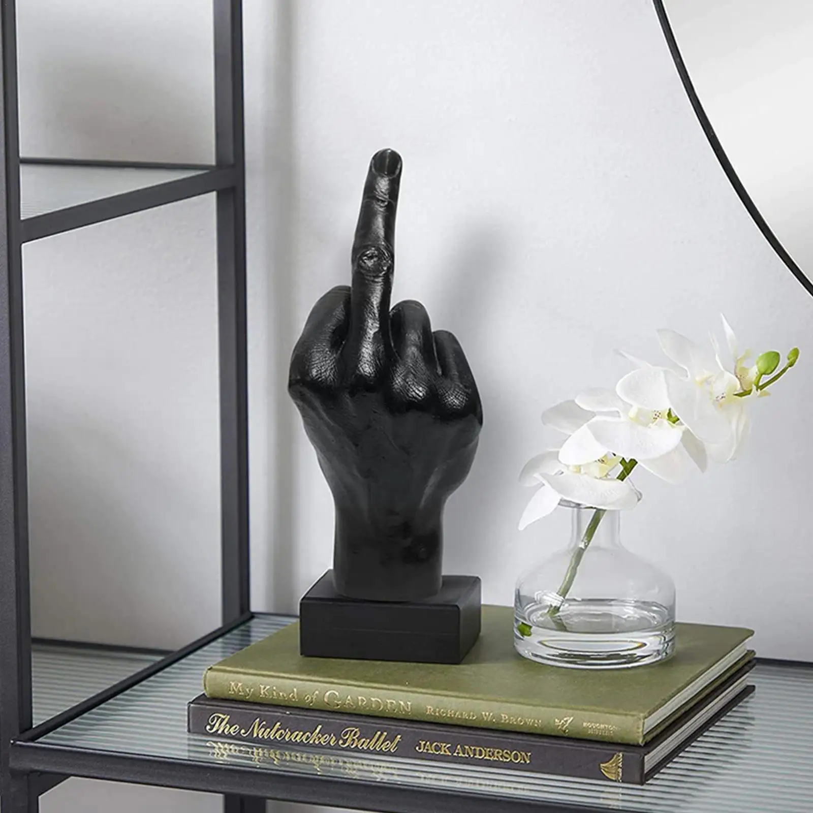 

Modern Nordic Style Creative Middle Finger Statue Resin Decoration Sculpture Potted Garden Home Craft Flower Plant H6S6